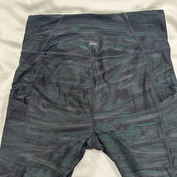 Prana Bra and 7/8 Legging set - Picture 2 of 8